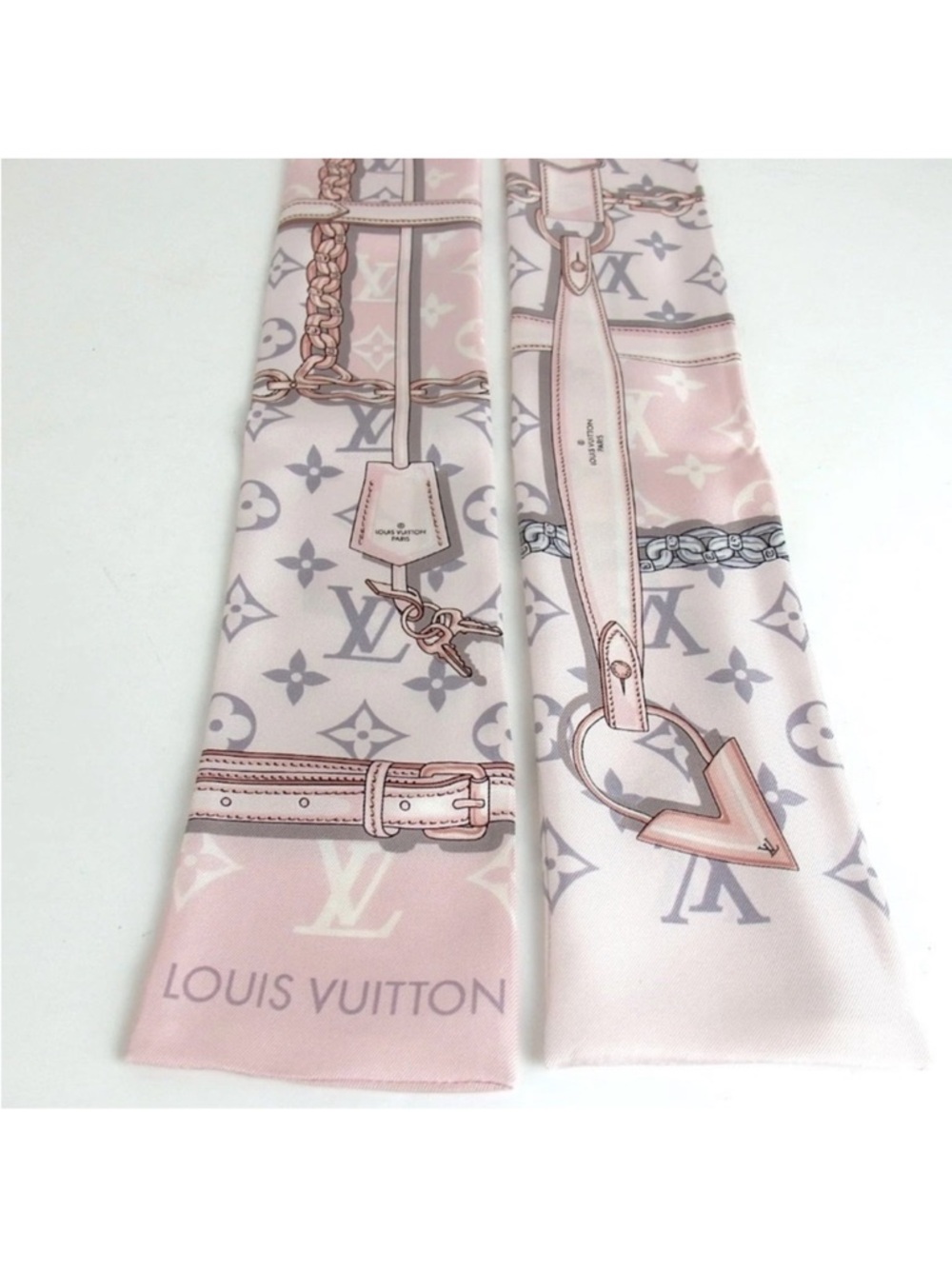 Authentic Louis Vuitton m70637 monogram, Bandeau confidential scarf silk
Pink - Picture 4 of 8